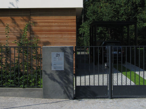 Tor-und Zaunanlage, Foto: Phillipp Jamme