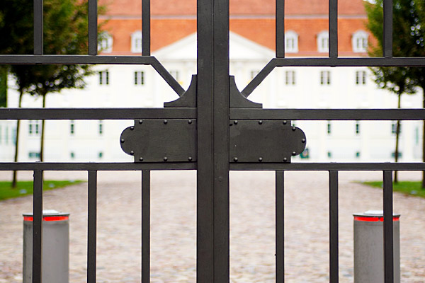 geschmiedeter Zaun Haupttor, Foto: Christian Fittkau