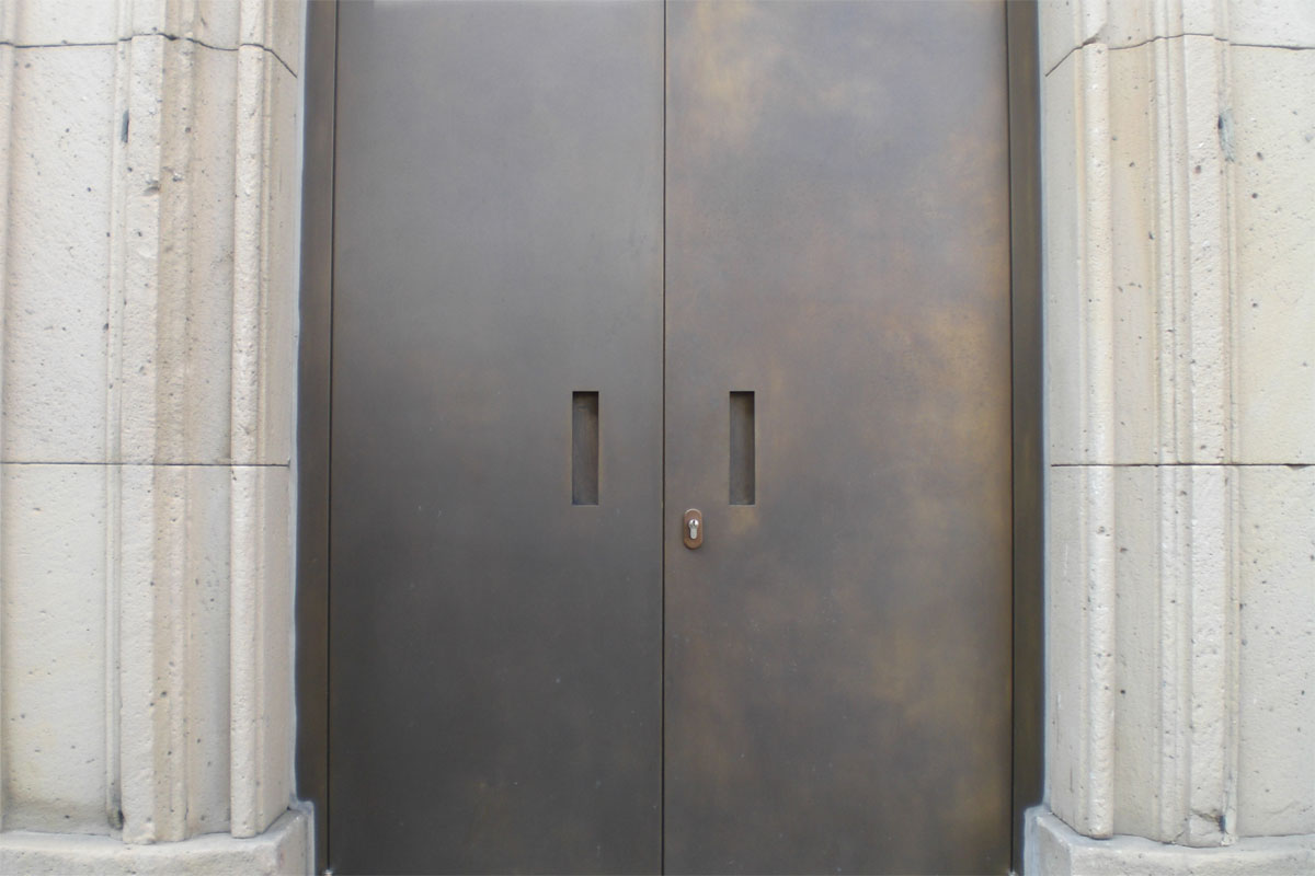 Hambacher Schloss - Bronzetüranlage, Foto: Stefan Fittkau