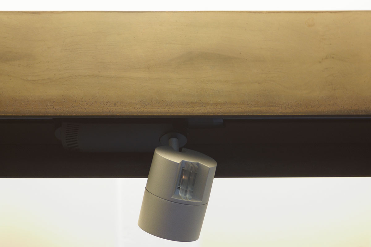 Deckenleuchte Detail, Foto: Christian Fittkau