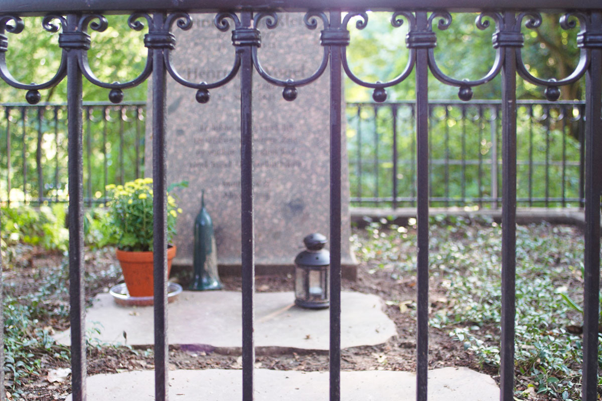 Grabgitter, Foto: Christian Fittkau